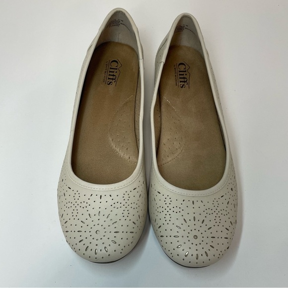 Women's Cream Ballet Flats Size 11 - Picture 1 of 11